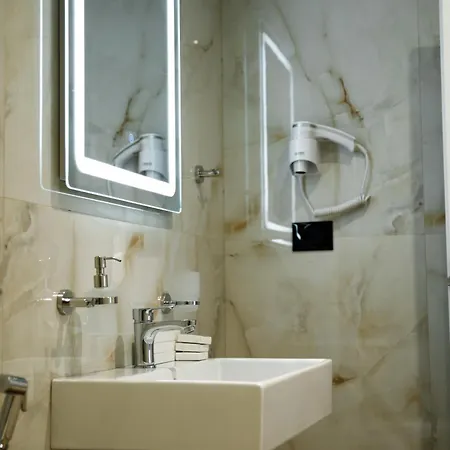 Castleview Gjirokastër