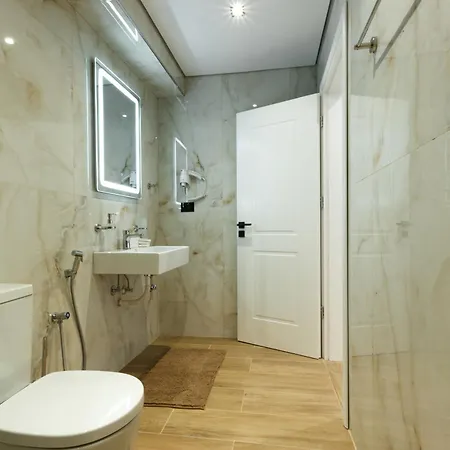 Castleview 게스트하우스 Gjirokastër