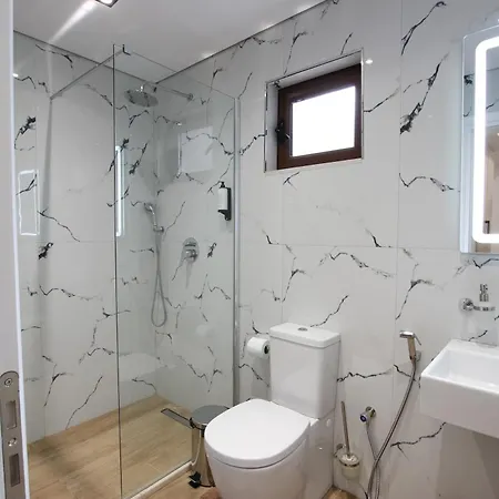 Castleview 게스트하우스 Gjirokastër